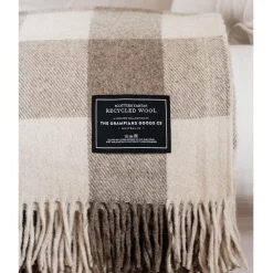 Wholesale ???? The Grampians Goods Co. Heritage Collection Recycled Wool Scottish Tartan Blanket In Classic ????